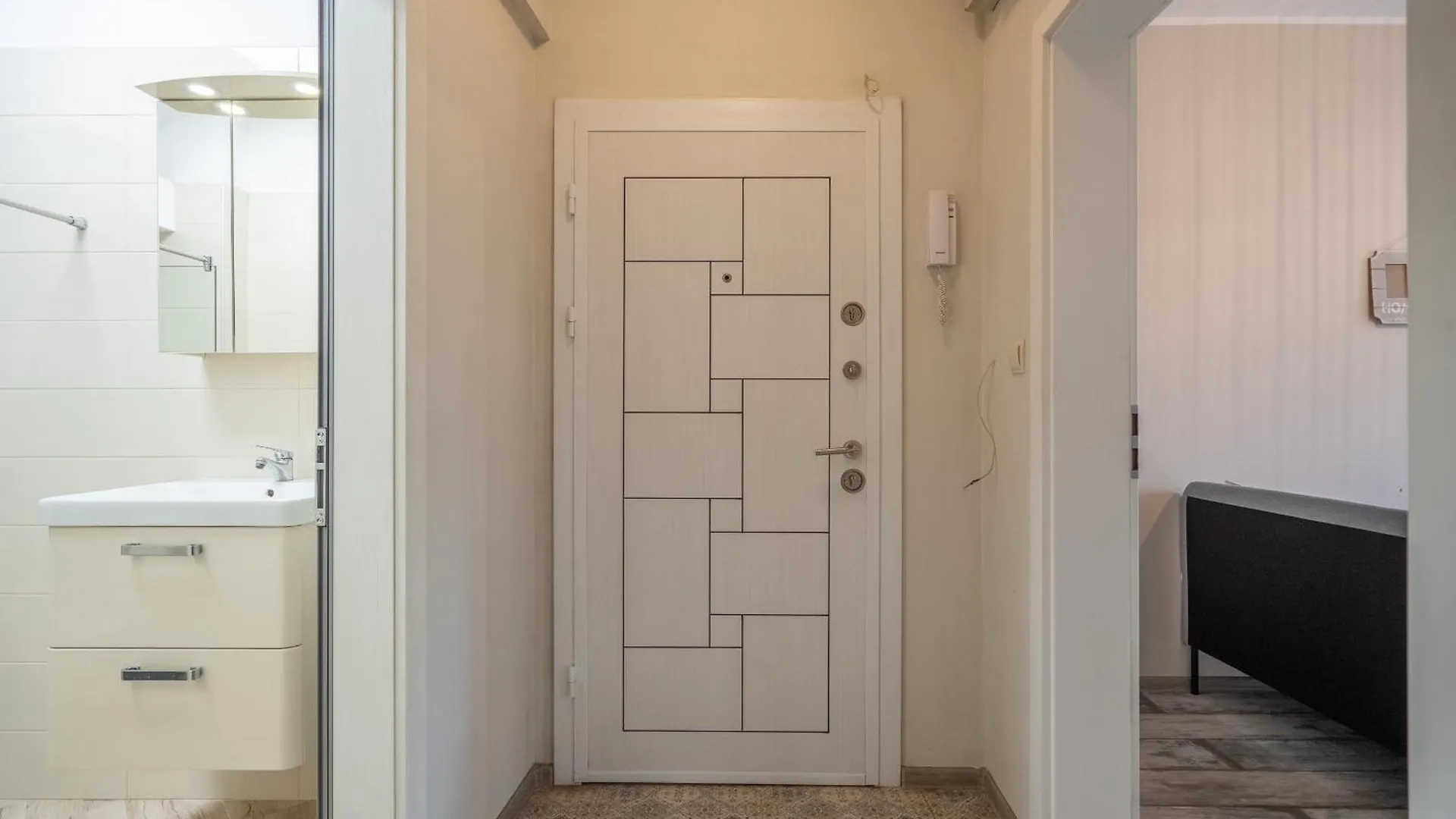 The Right Choice 19 Apartment Sofia